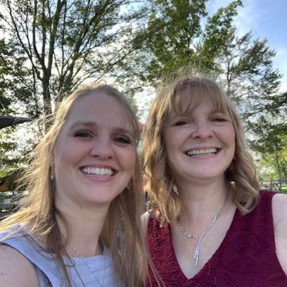 Meet your Posher, Danielle - Picture 1 of 1